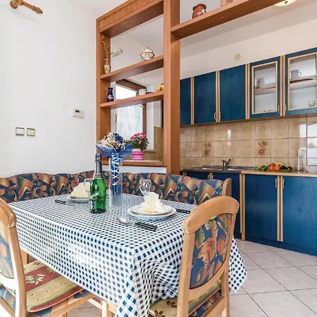 Gorgeous In With Kitchen * Lovran